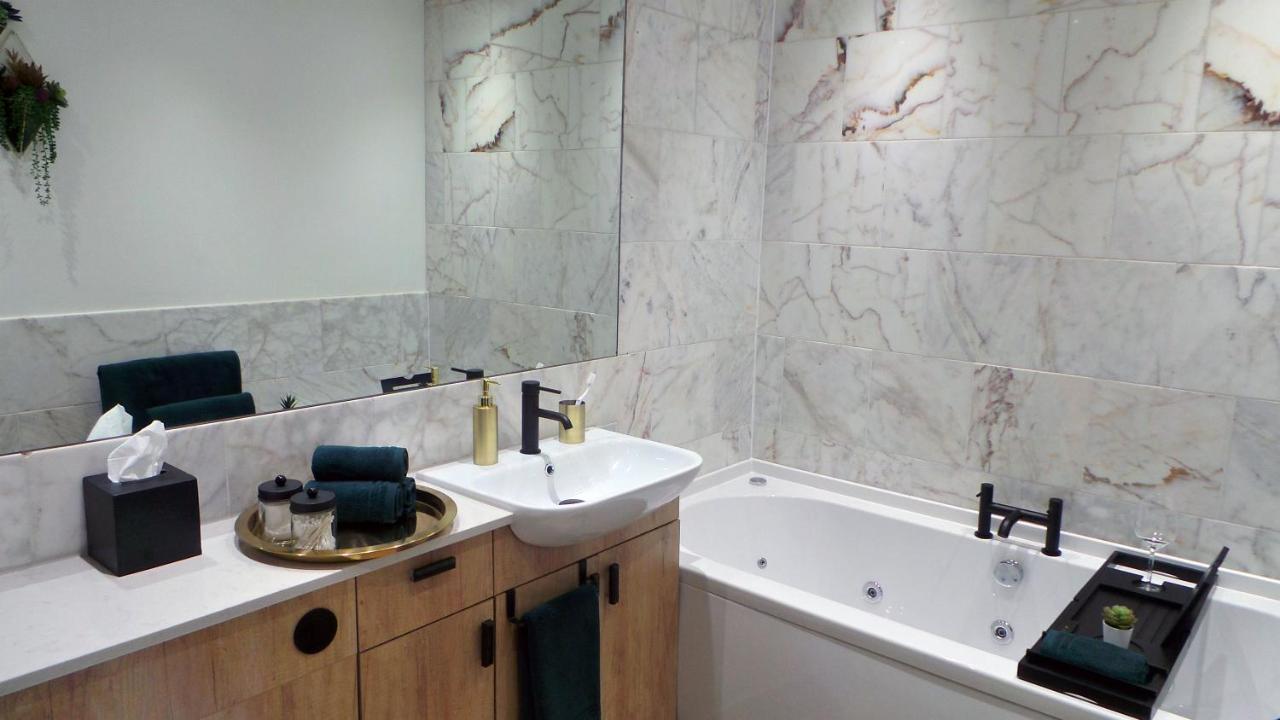 Luxury 1 Bedroom Duplex With Free Parking Plymouth Extérieur photo