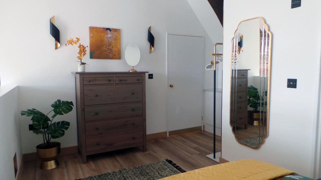 Luxury 1 Bedroom Duplex With Free Parking Plymouth Extérieur photo